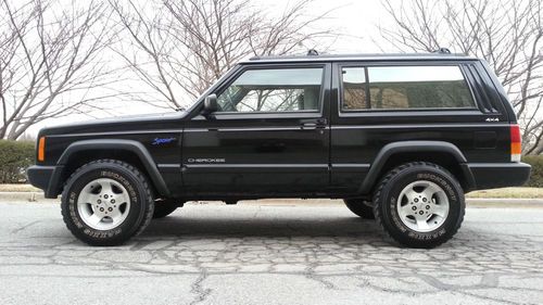 1997 jeep cherokee sport sport utility 2-door 4.0l rare 5 speed low miles