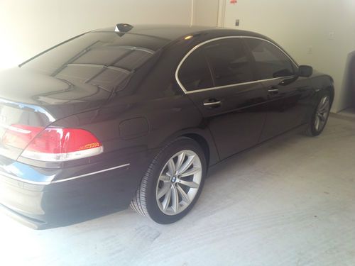 2007 bmw 750i  black metallic with porcelain interior very low miles 2 owners