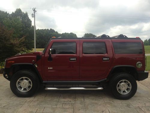 Hummer h2 great condition, new tires lots of accessories