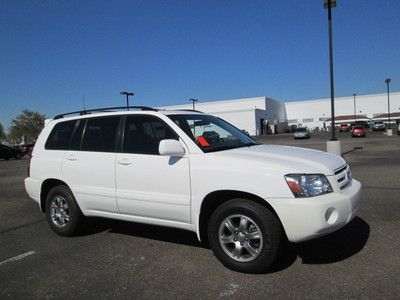 2006 white v6 leather automatic sunroof