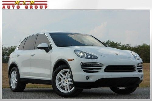 2013 cayenne tiptronic simply like new! m.s.r.p. $67,950.00 below wholesale!