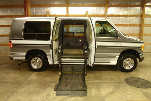 2003 ford e 250 handicap wheelchair van auto doors trans seat lowered floor