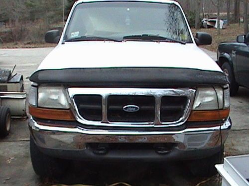 Ford ranger xlt 4x4 pick up truck 1999 nice tight truck, needs some minor repair
