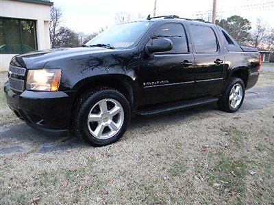 2007 chevy avalanche 4x4 lt black in and black out  tennessee history