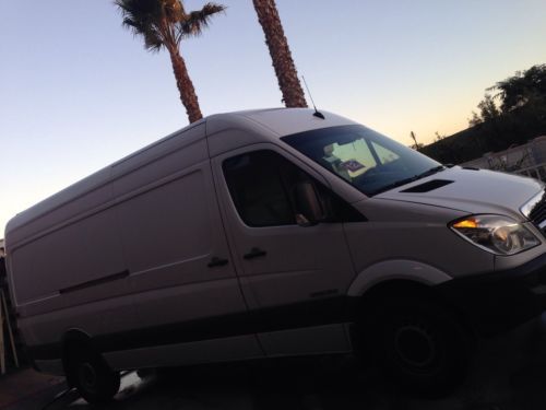 Dodge sprinter 2007 2500 v6 white very nice condition! 165k miles! clean title