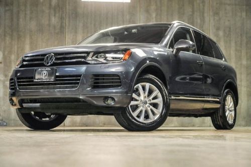 2013 volkswagen touareg tdi sport! trailer hitch! one owner! only 10k miles!