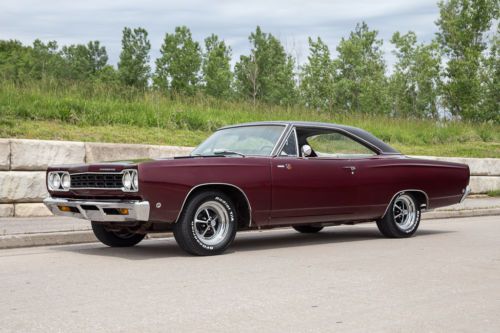 1968 roadrunner, 383 v8, new wheels and tires, burgundy w/ white interior