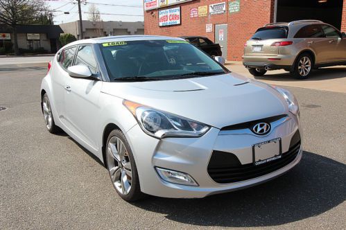 2012 hyundai veloster, one owner- navigation-automatic-appearance-like new.