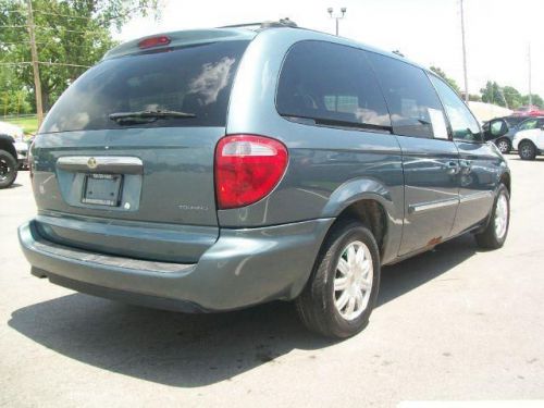 2006 chrysler town & country touring