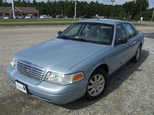 2006 ford crown victoria lx very nice!