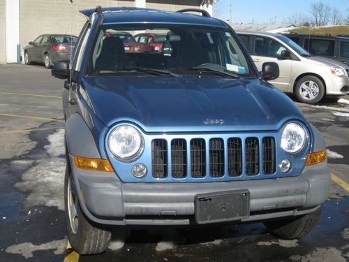 2005 jeep liberty limited sport utility 4-door 3.7l**no reserve** 17366 miles**!