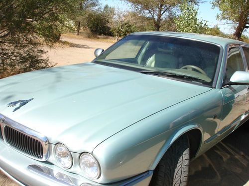 2000 jaguar xj8 base sedan 4-door 4.0l