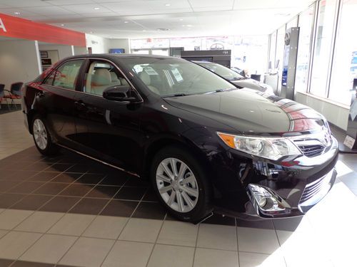 Brand new 2012 camry xle nav roof heated leather attitude black 0% apr 60 months