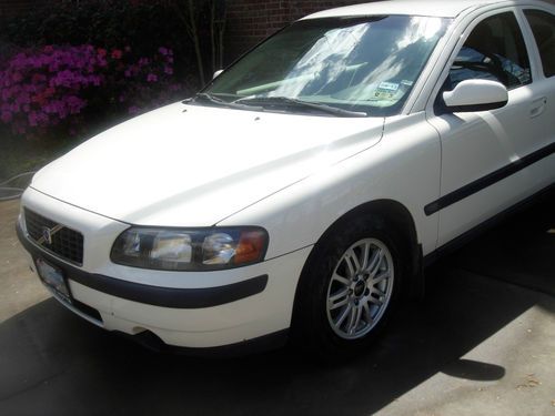 Sell used 2003 Volvo S60, white, manual transmission, 86k miles in