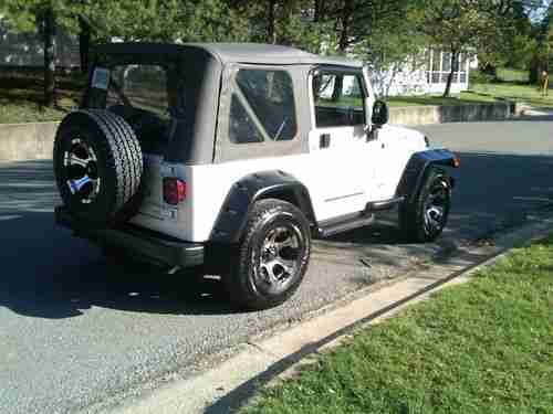 JEEP Wrangler 2003 White 4x4 a/c cruise 4.0L NEW tires&wheels NEW top full doors, image 2