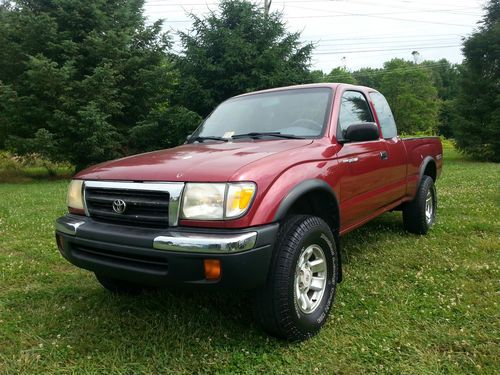 Sell Used 1998 Toyota Tacoma Sr 5 4wd 4 Cyl 5 Spd Extended Cab In