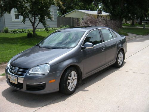 2005 volkswagen jetta gls tdi sedan 4-door 1.9l