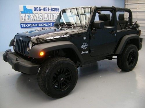 We finance!!!  2011 jeep wrangler sport 4x4 auto lift kit soft top cd 1 owner