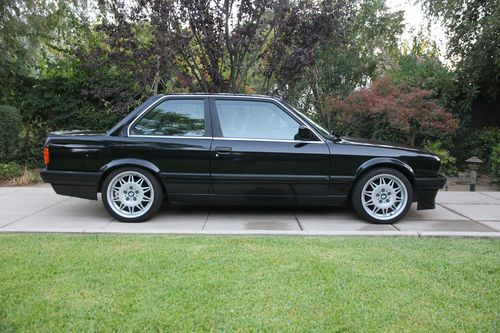 1990 bmw 325i w/s50 swap and m3 5 lug    e30 m3