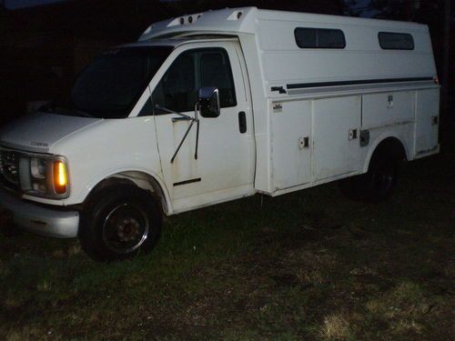 2000 gmc savanna 3500 cutaway utility truck