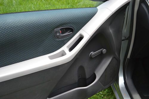 Sell used 2007 Toyota YARIS Silver 2 Door Hatchback Window ... Sell used 2007 Toyota YARIS Silver 2 Door Hatchback Window ...