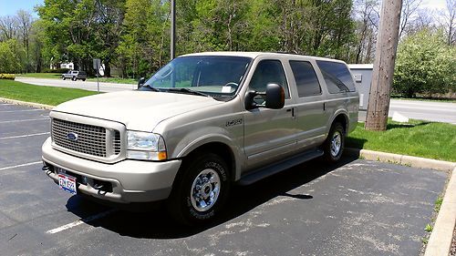 2004 ford excursion limited edition 6.0 powerstroke ** excellent condition **