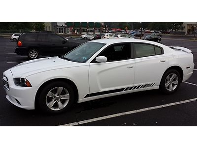 2013 dodge charger se abs 4-wheel disc brakes , new condition, 6k ml