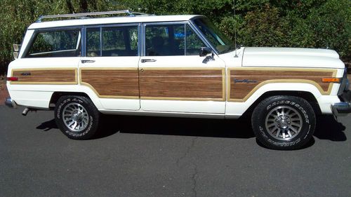 1987 jeep grand wagoneer "woody"