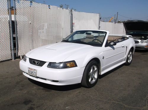 2004 ford mustang, no reserve
