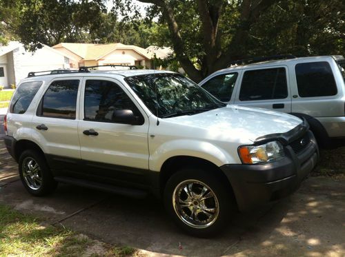 Sell used 2003 Ford Escape Limited Sport Utility 4 Door 3 0L in 