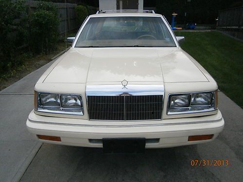 1987 chrysler lebaron-see 2 videos-town &amp; country woody station wagon-excellent!