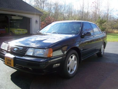 1990 ford taurus sho