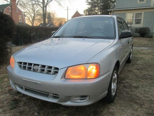 2002 hyundai accent gl sedan wow !! l@@k, you might buy this old car $ave nr ~!~
