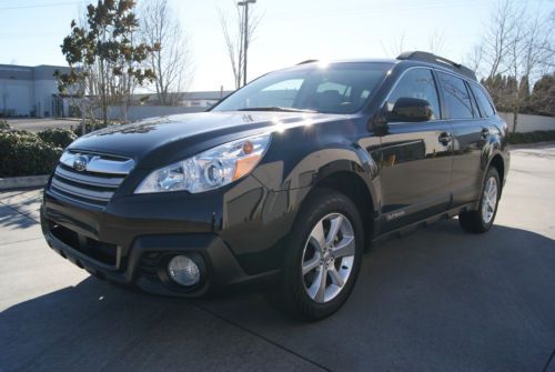 2013 subaru outback 2.5i limited. winter package. leather. sunroof. rear camera!