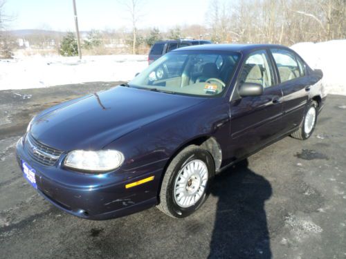 No reserve 2001 chevy malibu only 102k miles!! real clean drives great