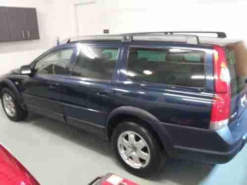 Sell used 2004 Volvo V70 VX V70 X/C Cross Country AWD