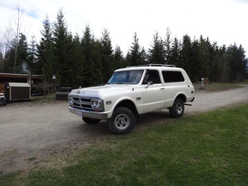 1972 jimmy 4x4. pearl white, leather interior, 383 stroker. removable top!