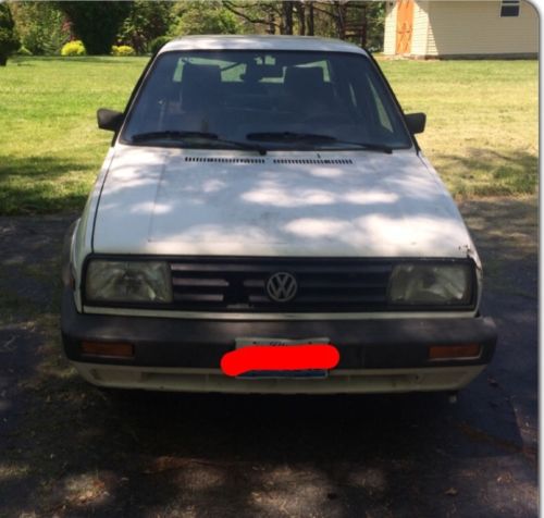 Vw jetta gl 1987 extremely reliable white 4 dr.  fair condition daily driver