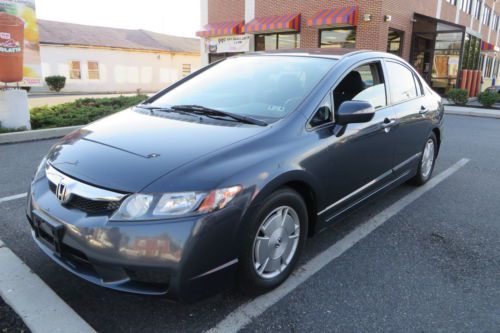 2009 honda civic hybrid 4dr, 1.3l,auto,1 owner, no accidents,non smoking