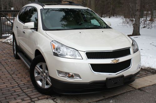 2011 traverse lt.no reserve/4x4/awd/leather/pano/onstar/heated/3rd row/rebuilt