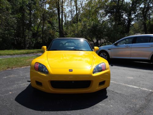 2001 honda s2000 convertible 2-door 2.0l