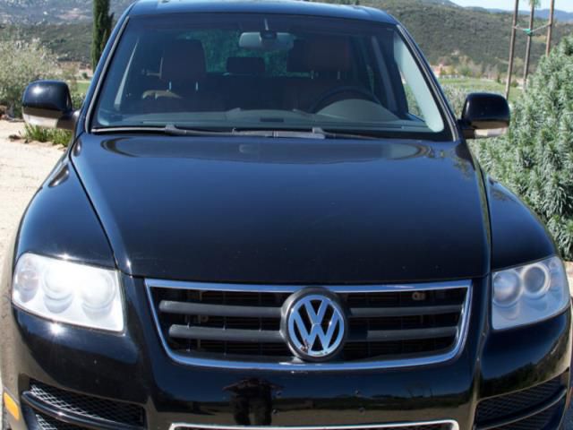 Volkswagen touareg v8 sport utility 4-door