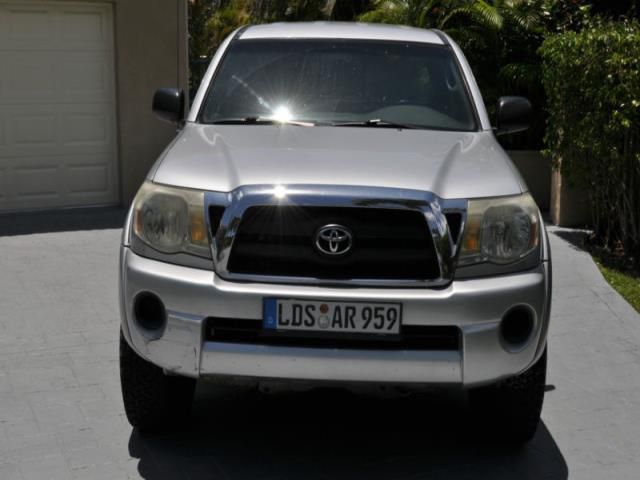 Toyota tacoma extended cab pickup 2-door