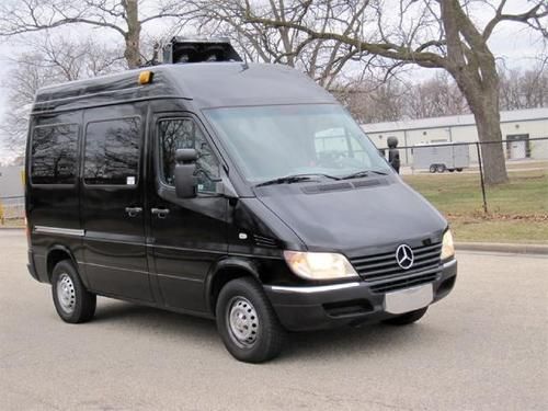 Mobile office rv / limousine sprinter mercedes-benz diesel limo conversion van