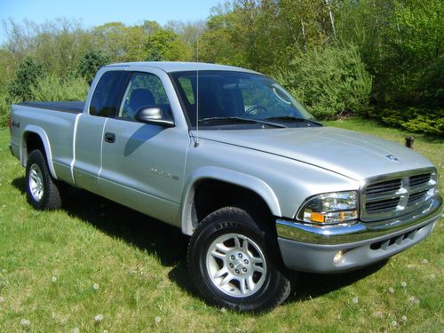 2002 dodge dakota slt extended cab pickup 2-door 4.7l 4wd 4x4