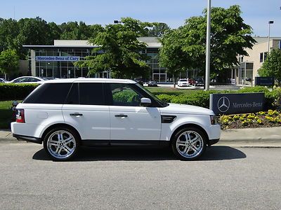 2011 range rover sport hse only 20024 miles super clean inside and out.