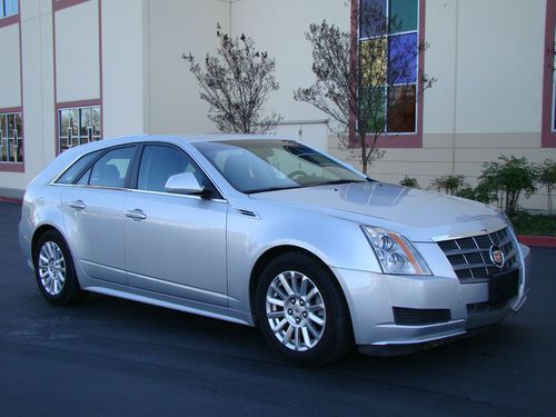 2010 cadillac cts wagon, only 8k mi, don't miss