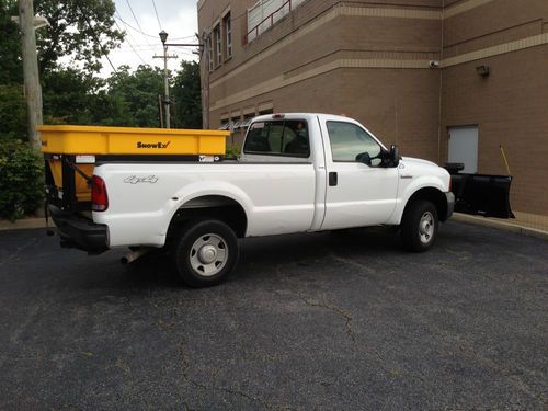 Ford f250 - snow plow truck with spreader salt or sand