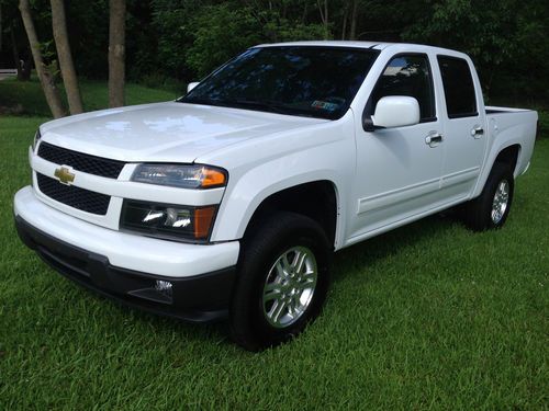 2012 chevrolet colorado lt 4x4 crew cab pickup 4-door 3.7l 2,700 miles! loaded.