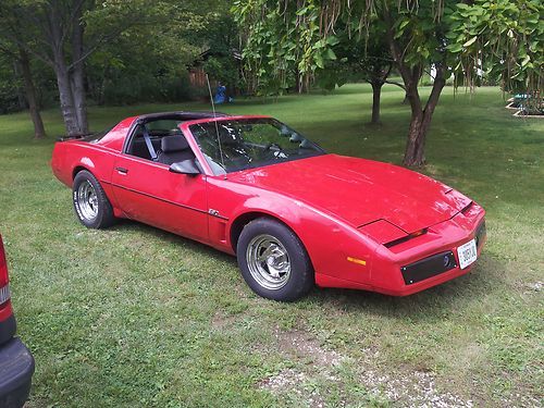 1982 pontiac firebird trans am coupe 2-door 350chevy 4bolt main and a 700r4trans